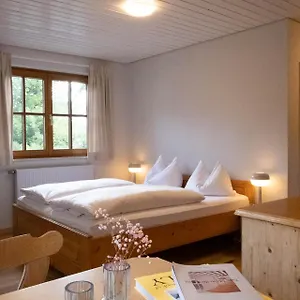 Mio - Am - Bei Uns Verbringt Ihr Eine Wundervolle Zeit Direkt Am Wasser Gasthuis